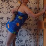 Красивая грудь, узкая талия, стройные ножки! Девушка ищет мужчину