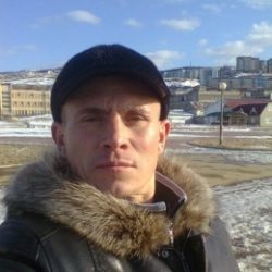 Я русский парень из Тольятти. Ищу девушку, подругу для встреч.